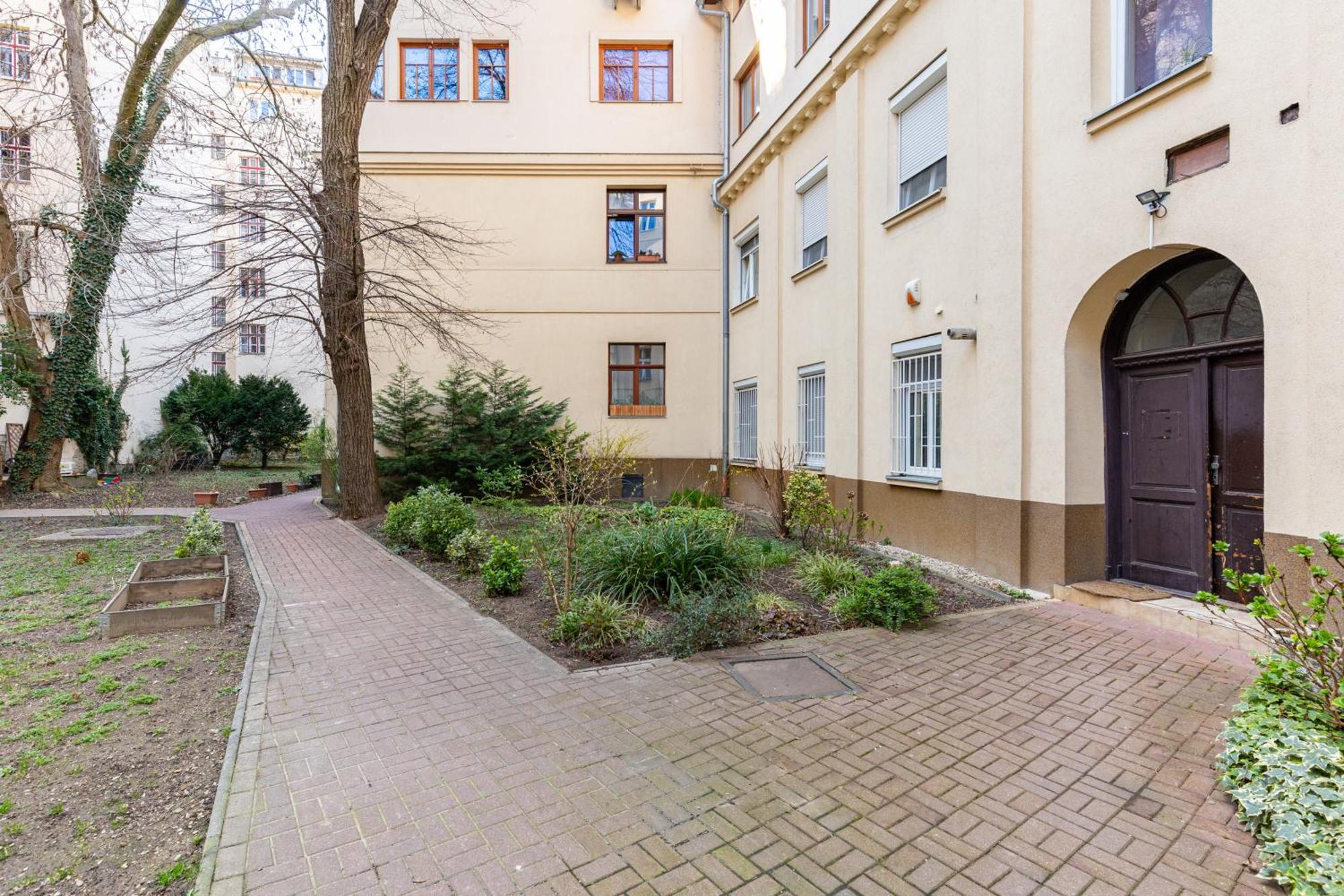 Charming Flat, Steps From Castle - Historic Part Appartement Bratislava Buitenkant foto