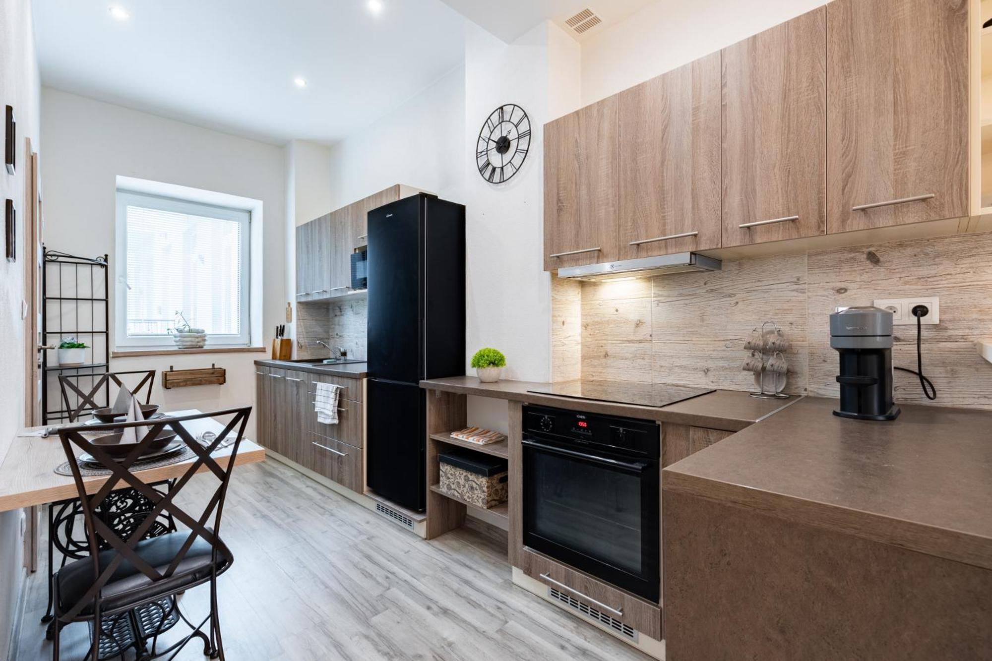 Charming Flat, Steps From Castle - Historic Part Appartement Bratislava Buitenkant foto
