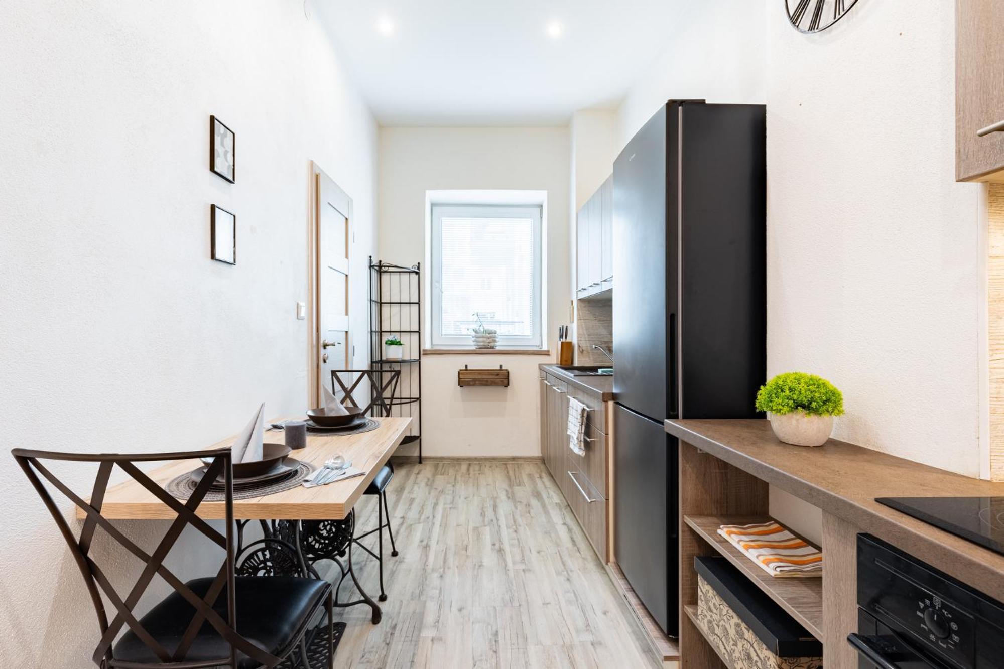 Charming Flat, Steps From Castle - Historic Part Appartement Bratislava Buitenkant foto
