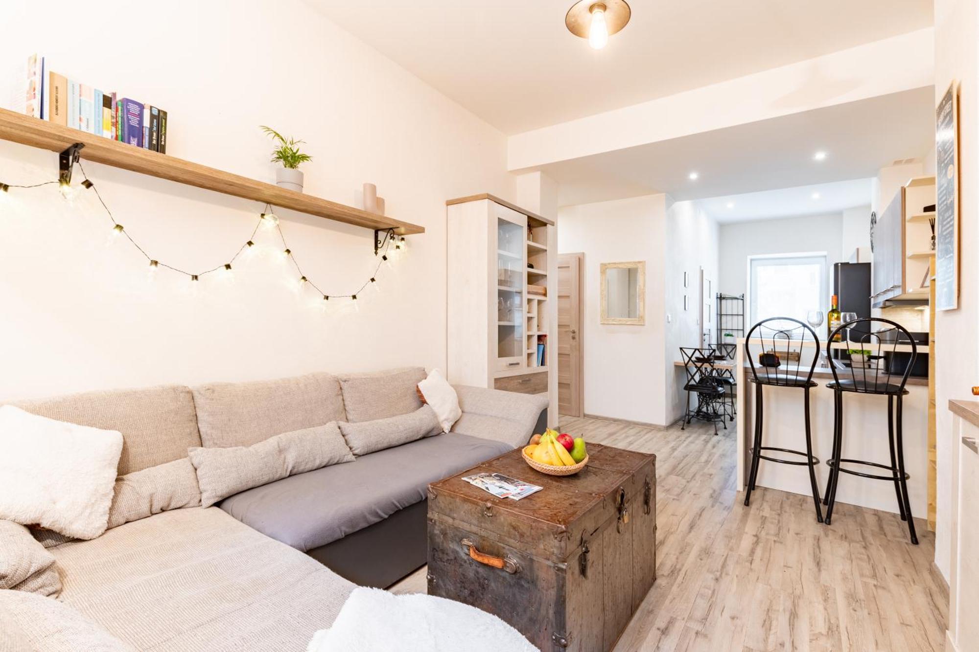 Charming Flat, Steps From Castle - Historic Part Appartement Bratislava Buitenkant foto